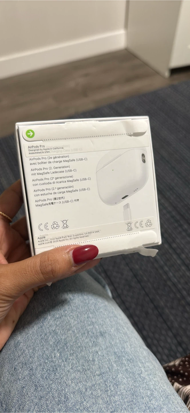 Apple AirPods Pro (2nd generation) - photo 2
