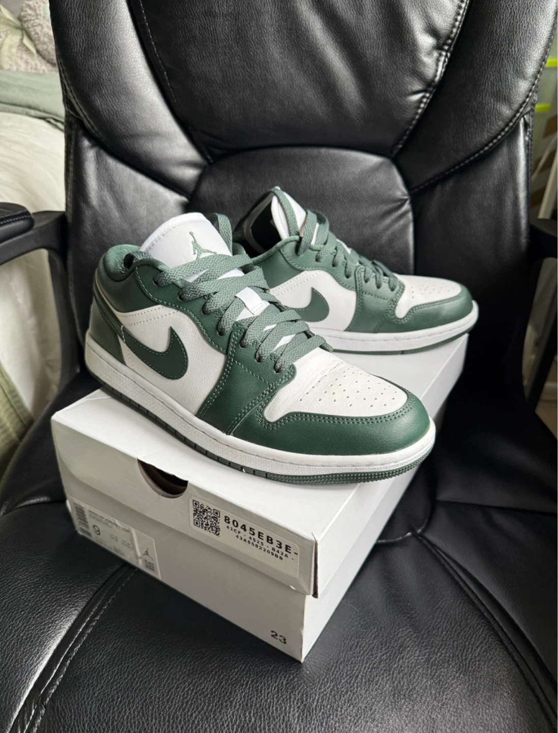 Womens Air Jordan 1 Low size 9 - photo 2