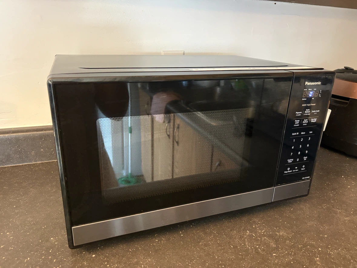 Panasonic Microwave(Pickup Aug 25-27)