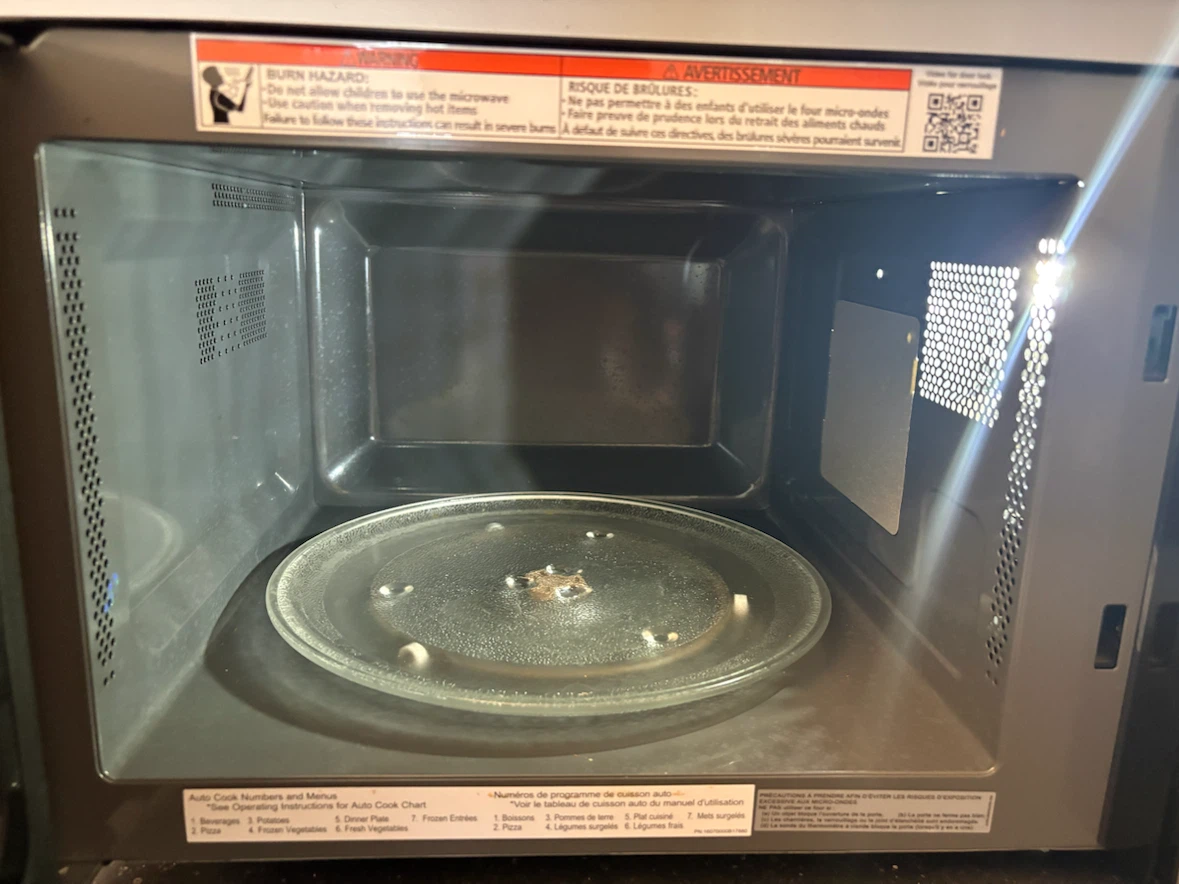 Panasonic Microwave(Pickup Aug 25-27) - photo 2