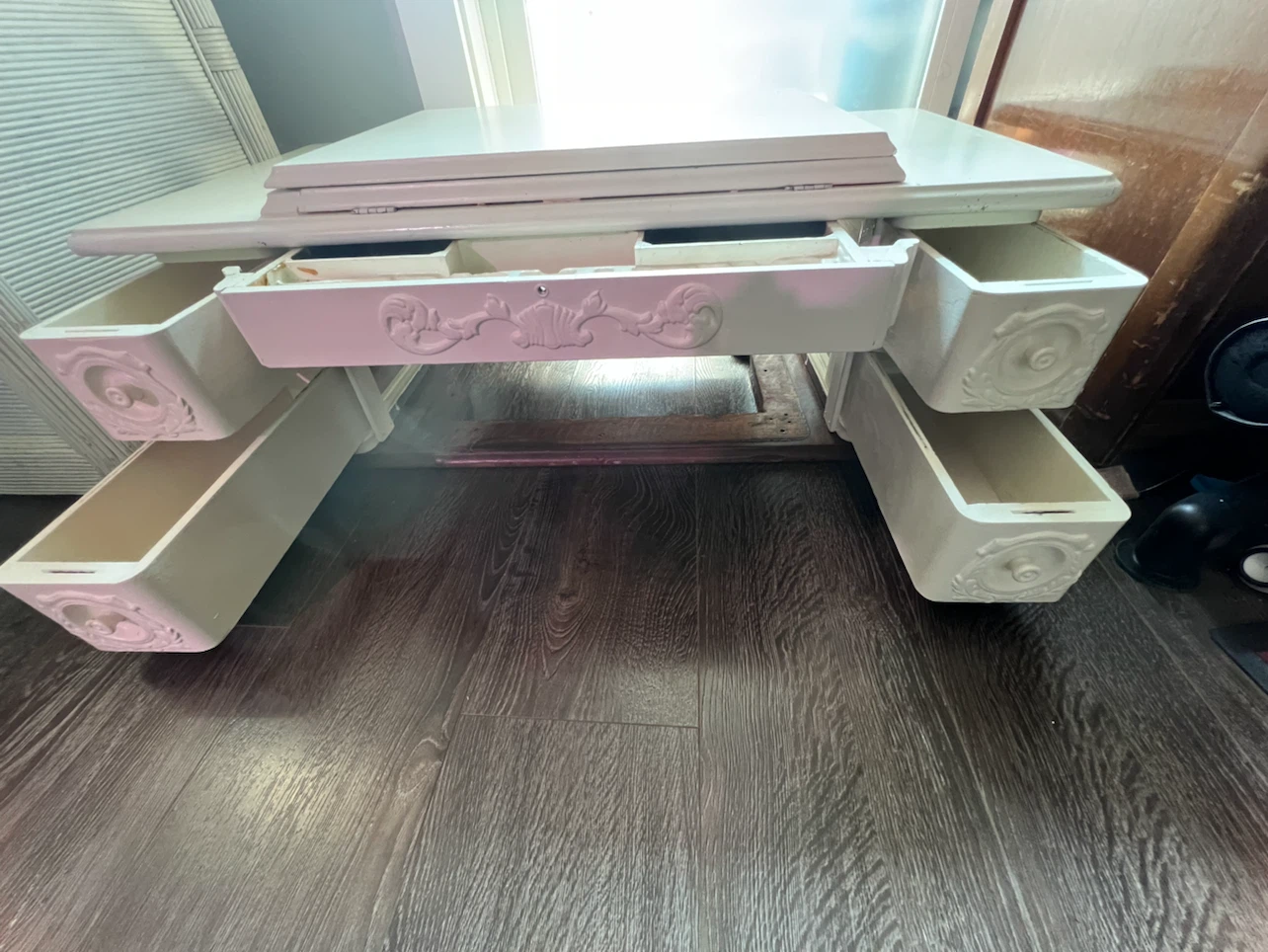Stunning 1905 Scottish Antique Cabinet Base – Endless Potential! - photo 4