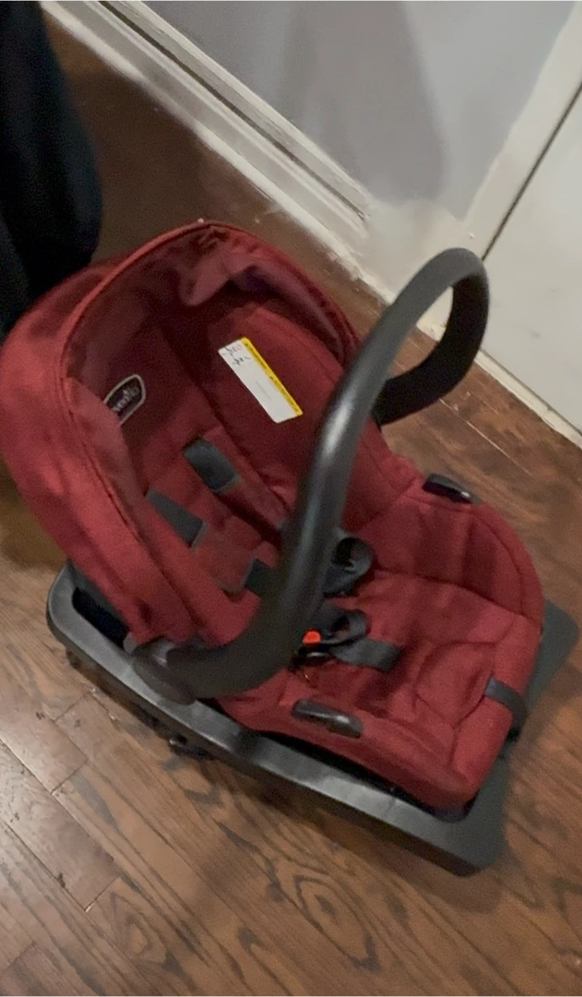 Evenflo Omni Plus Stroller and Car Seat - Red | Gently Used - photo 2