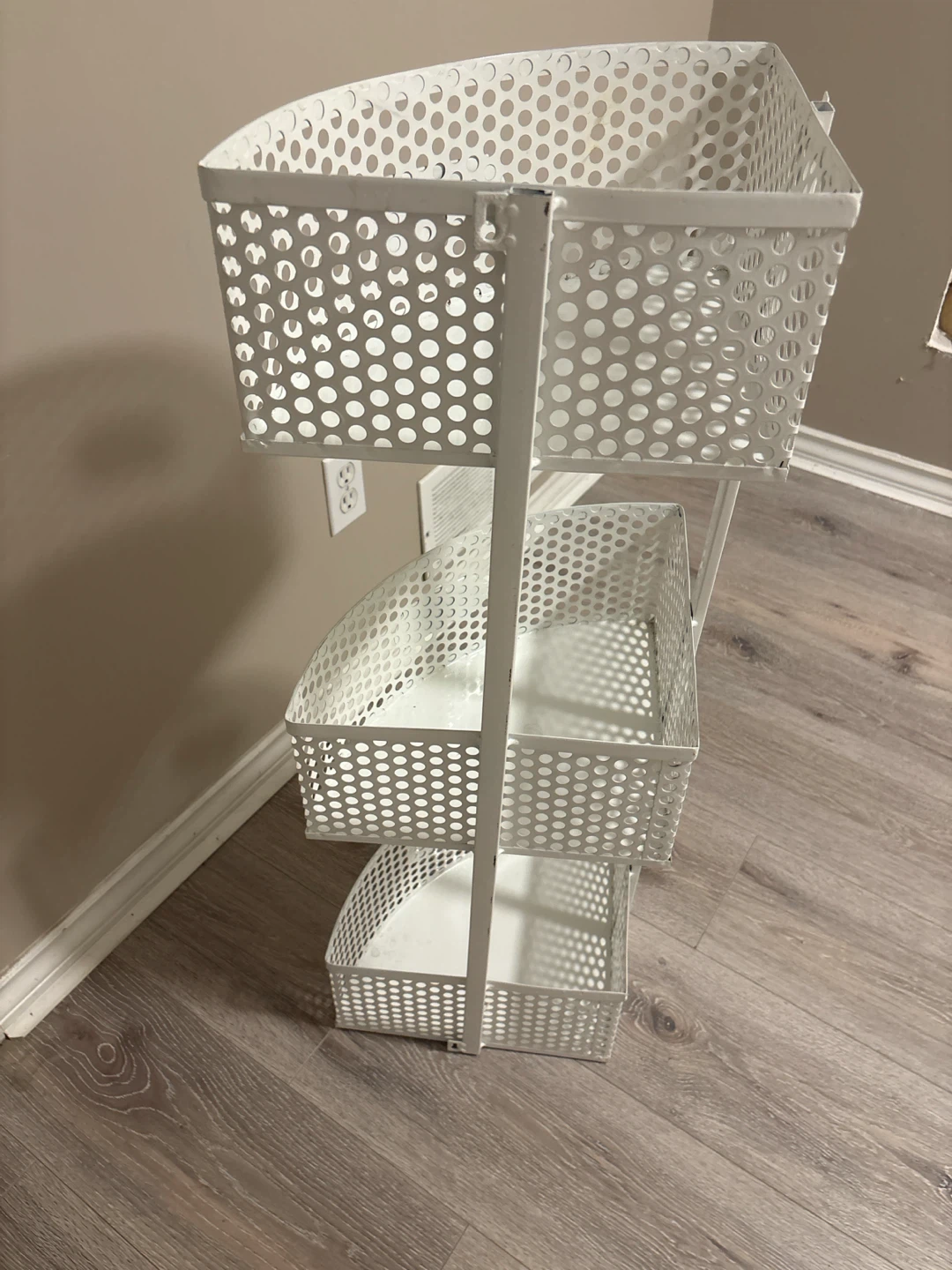White 3-Tier Corner Shelf Unit - photo 3