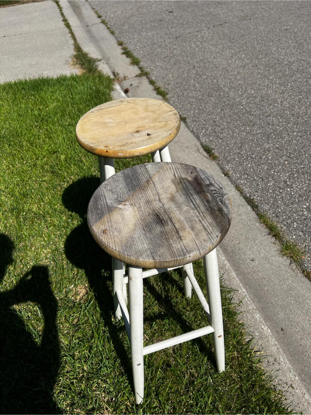 Pair of Wooden Bar Stools - photo 2