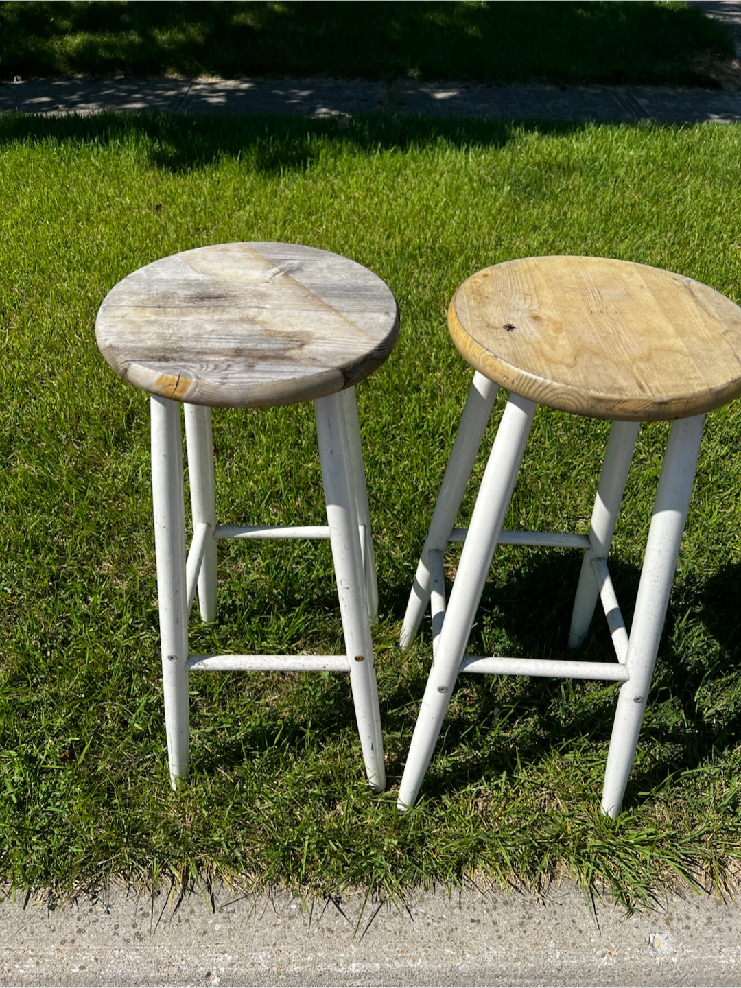 Pair of Wooden Bar Stools - photo 3