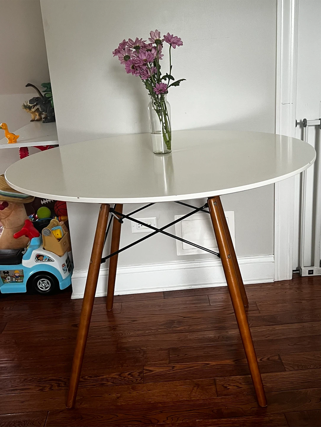 White Round Dining Table