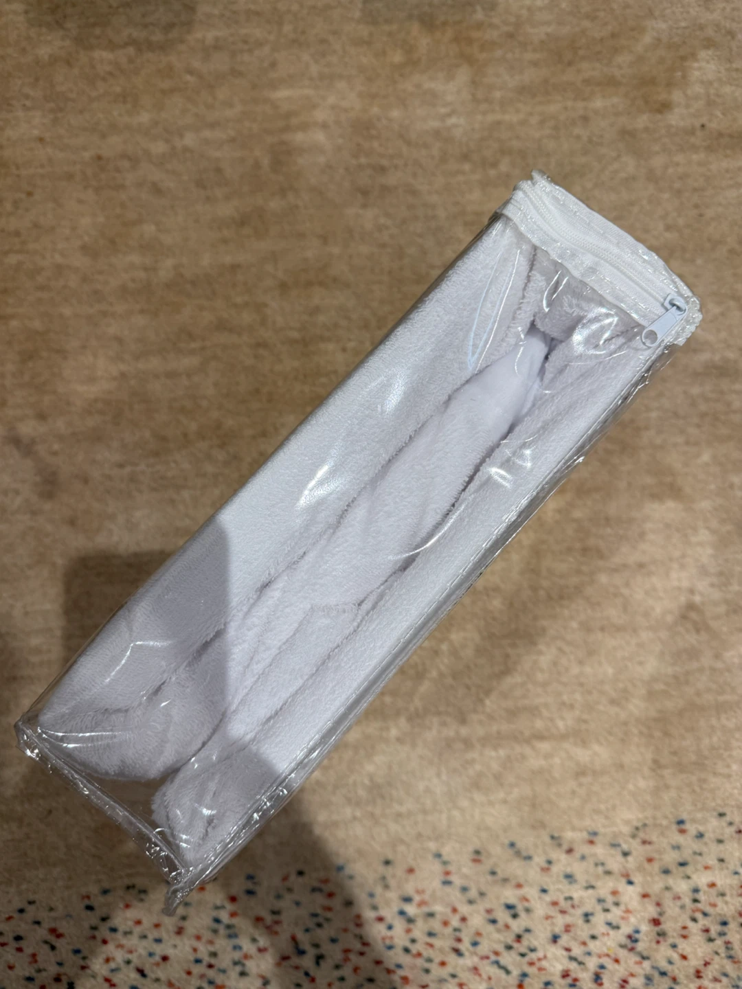 SafeRest Premium Mattress Protector - Queen (Brand New) - photo 3