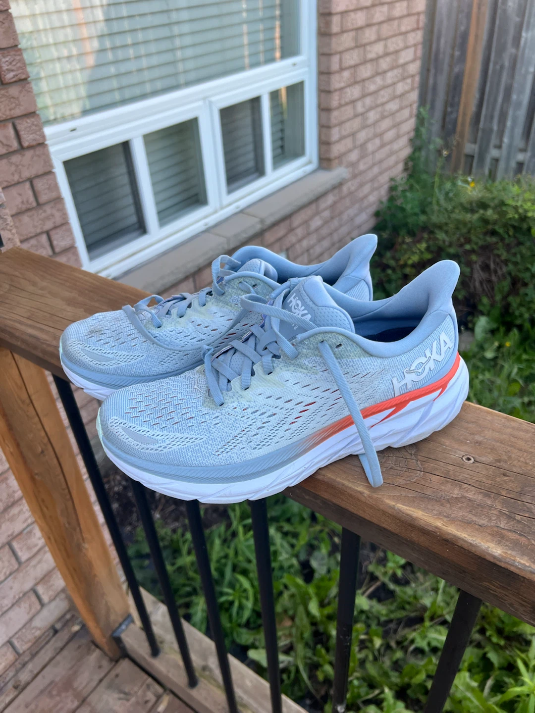 Hoka Clifton 8 Running Shoes - Women's size 8