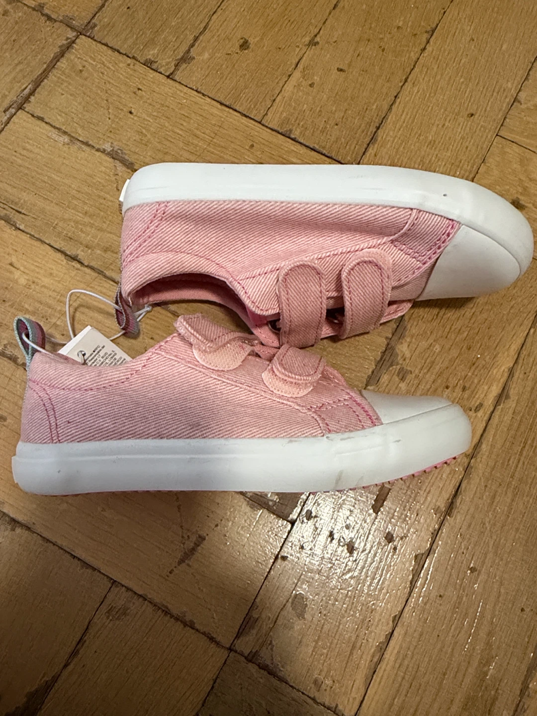 Old Navy Canvas Sneakers