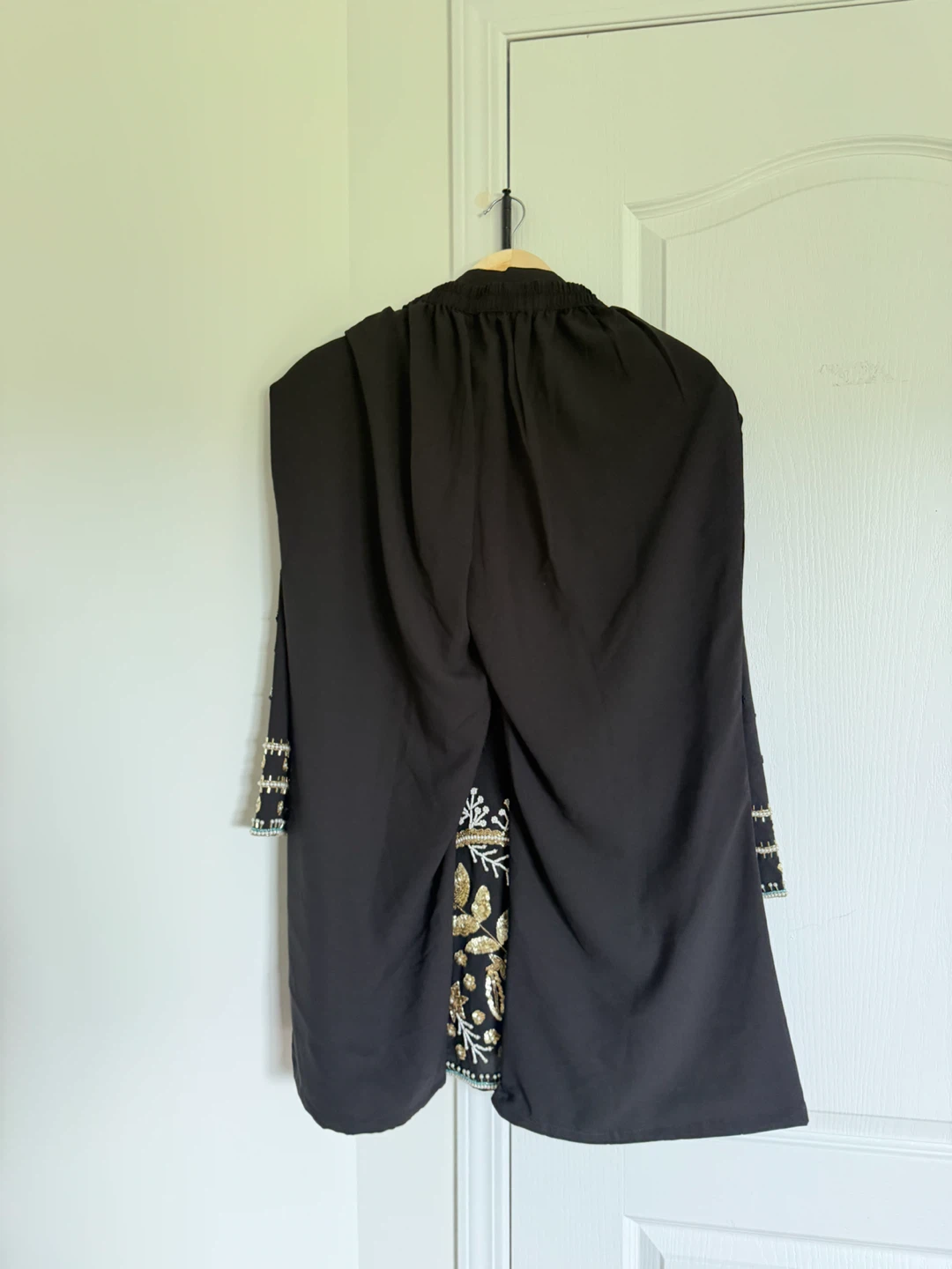 Black Embroidered Kurti - photo 2