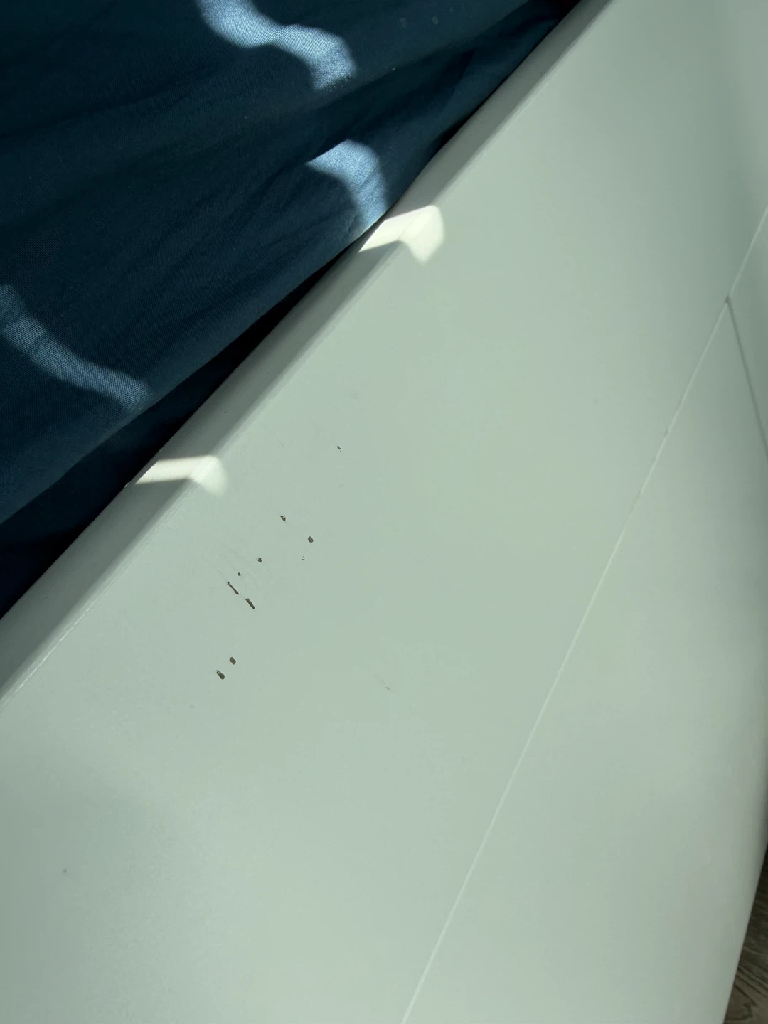 White Storage Bed Frame QUEEN - photo 3