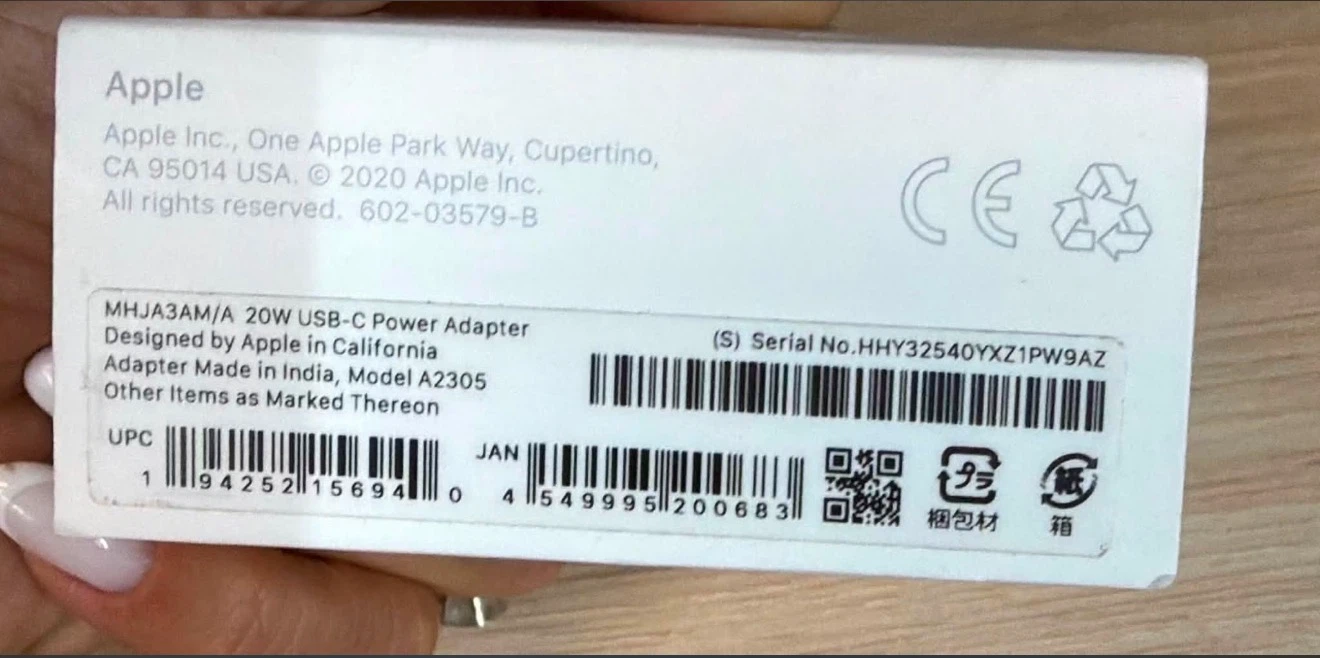 Apple USB-C 20W Power Adapter - photo 2