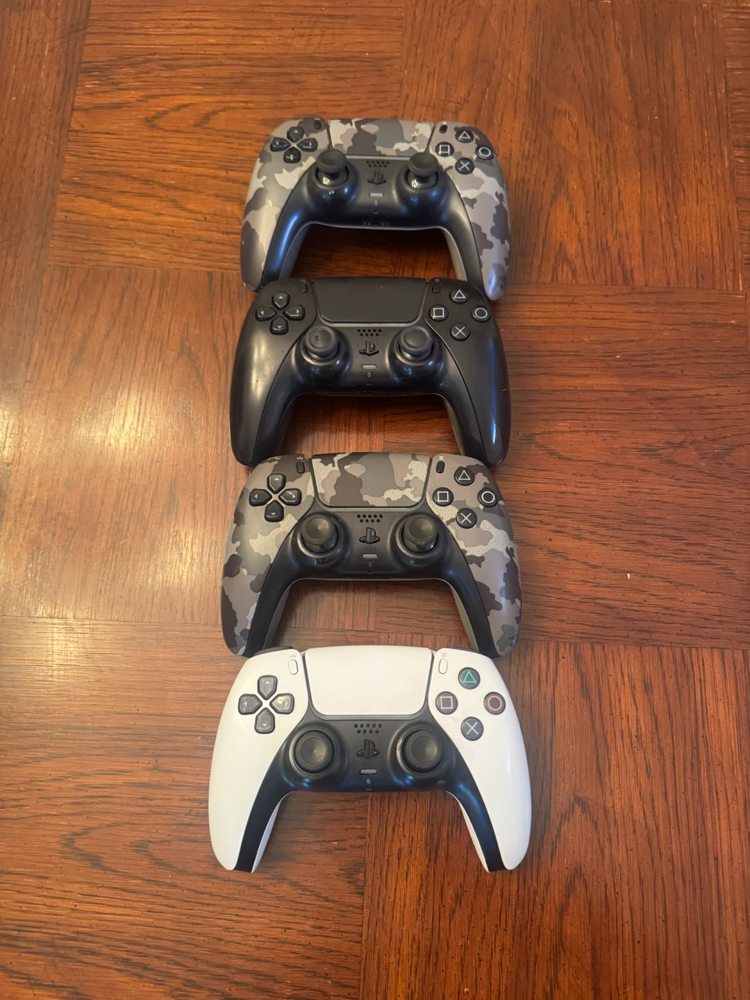PlayStation 5 DualSense Controllers (4 total)