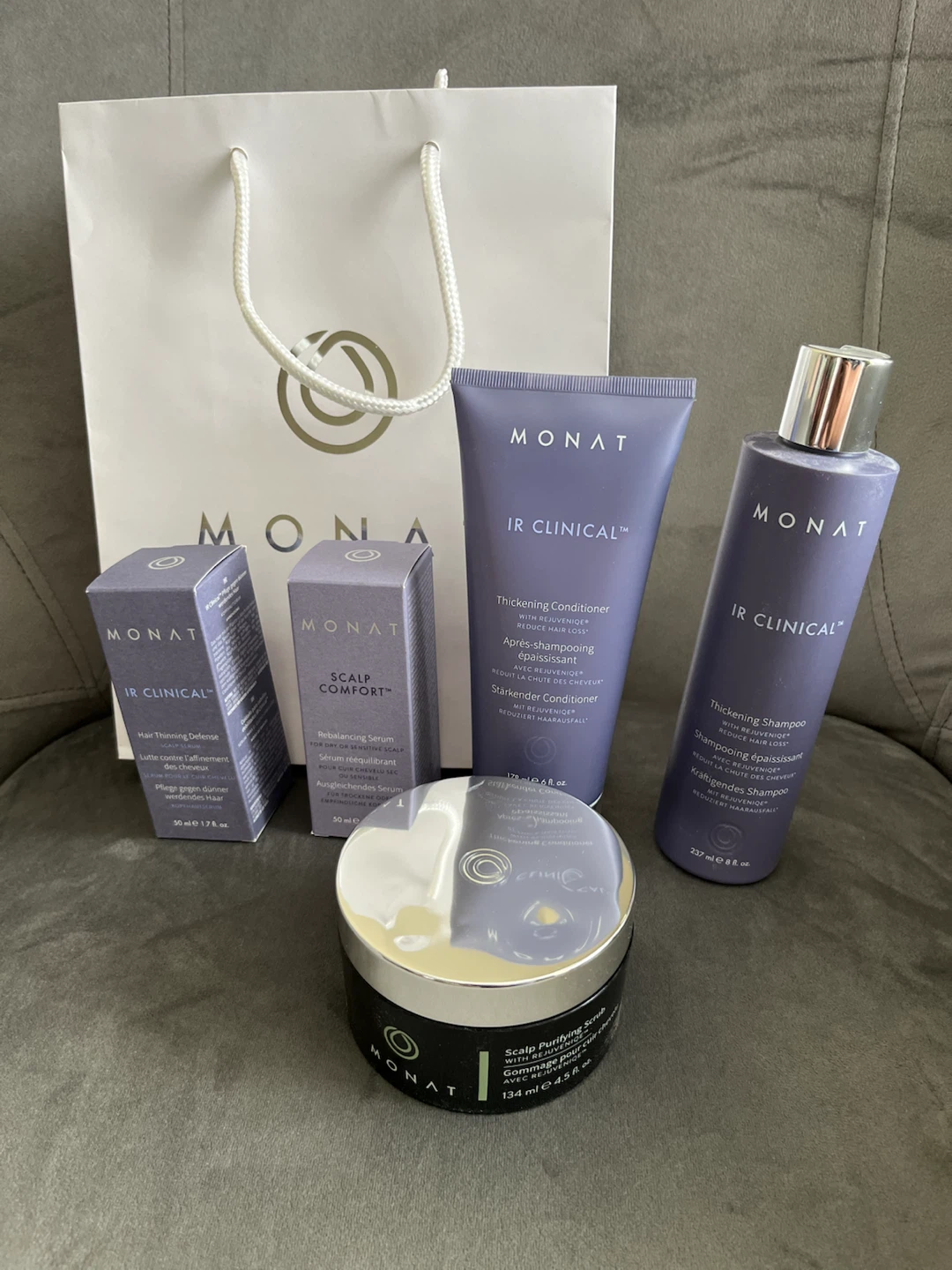 Monat clinical hair care set
