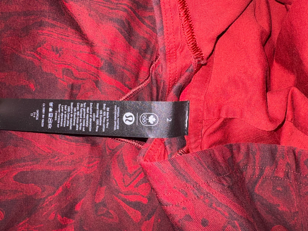 Lululemon Canada Hoodie Red Camo Size 2 - photo 3