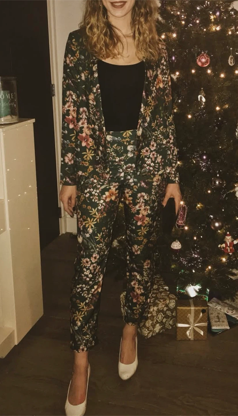 Women’s Floral Suit | Size XS