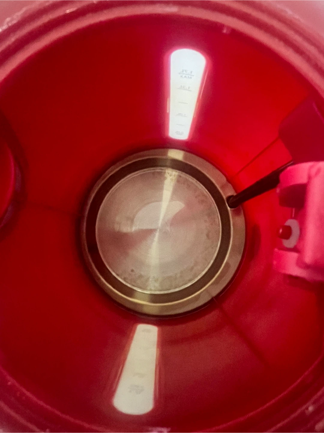Red Toastmaster Electric Kettle - photo 3