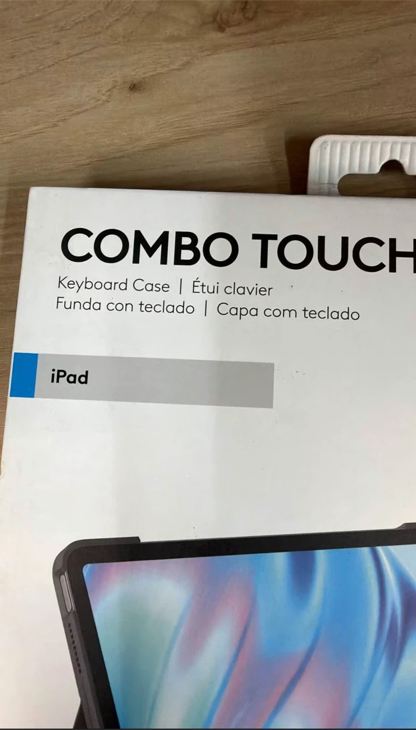 Logitech Combo Touch Keyboard Case for iPad - photo 2