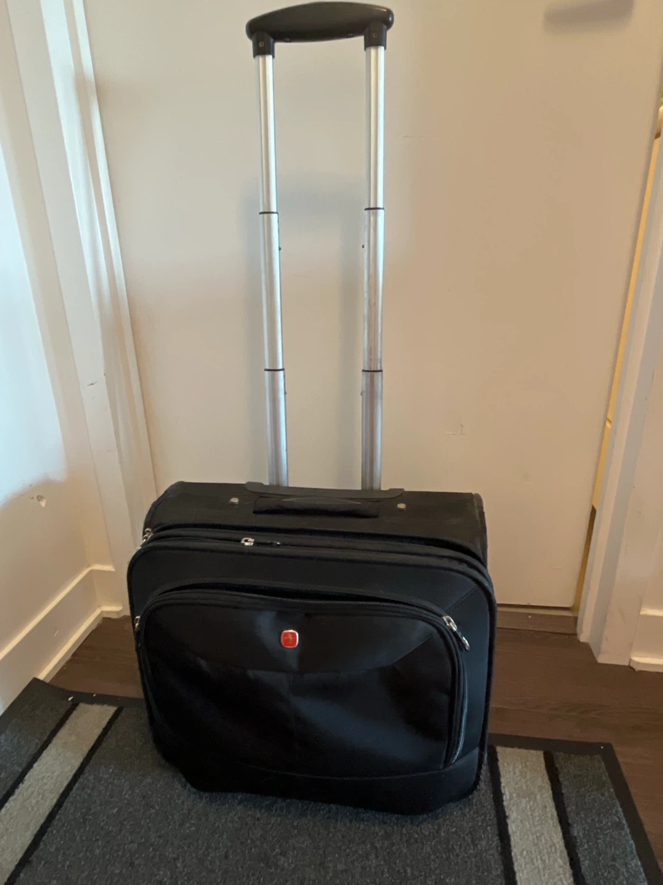 Black Swiss Gear Rolling Laptop Bag