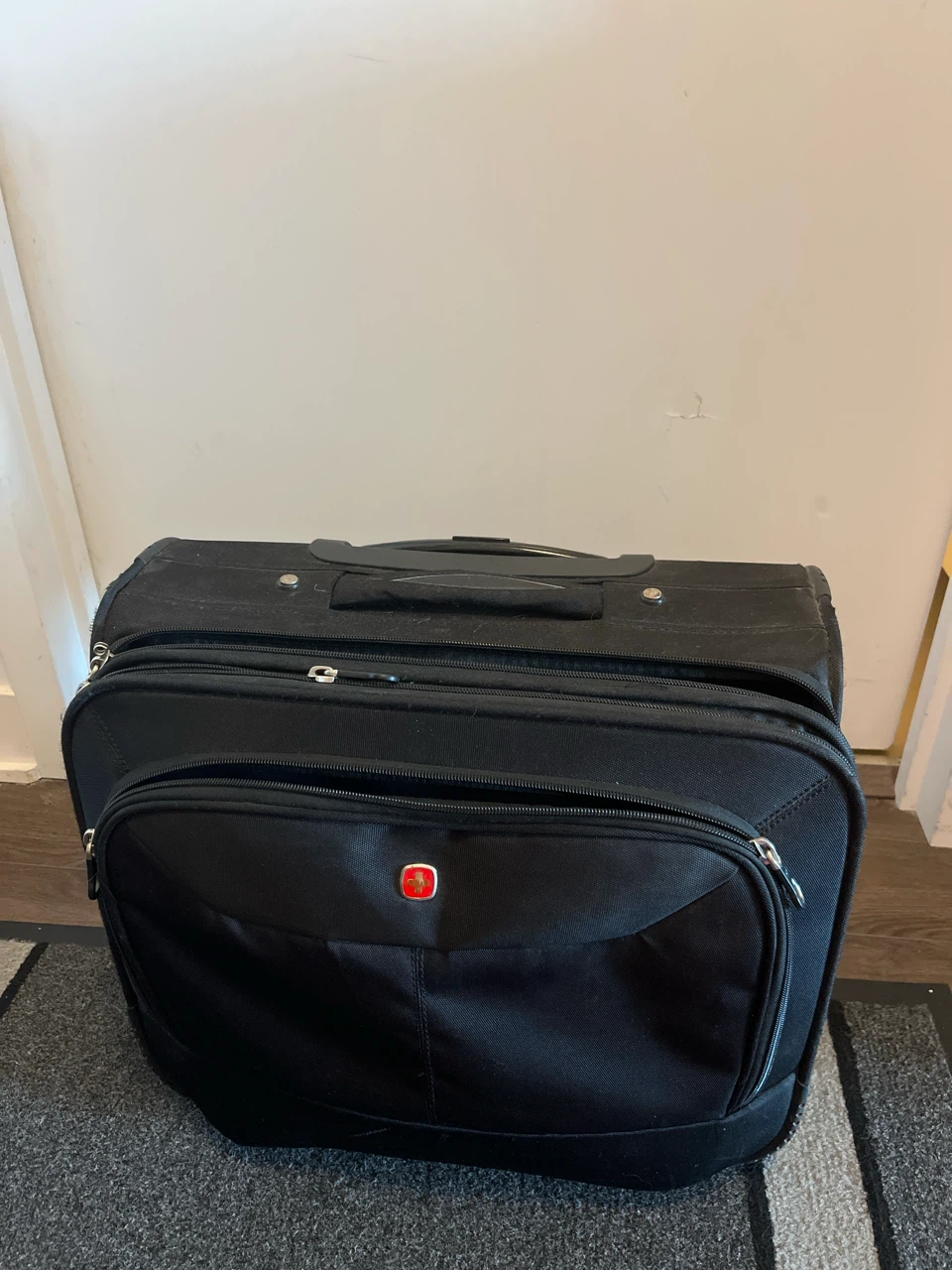 Black Swiss Gear Rolling Laptop Bag - photo 2