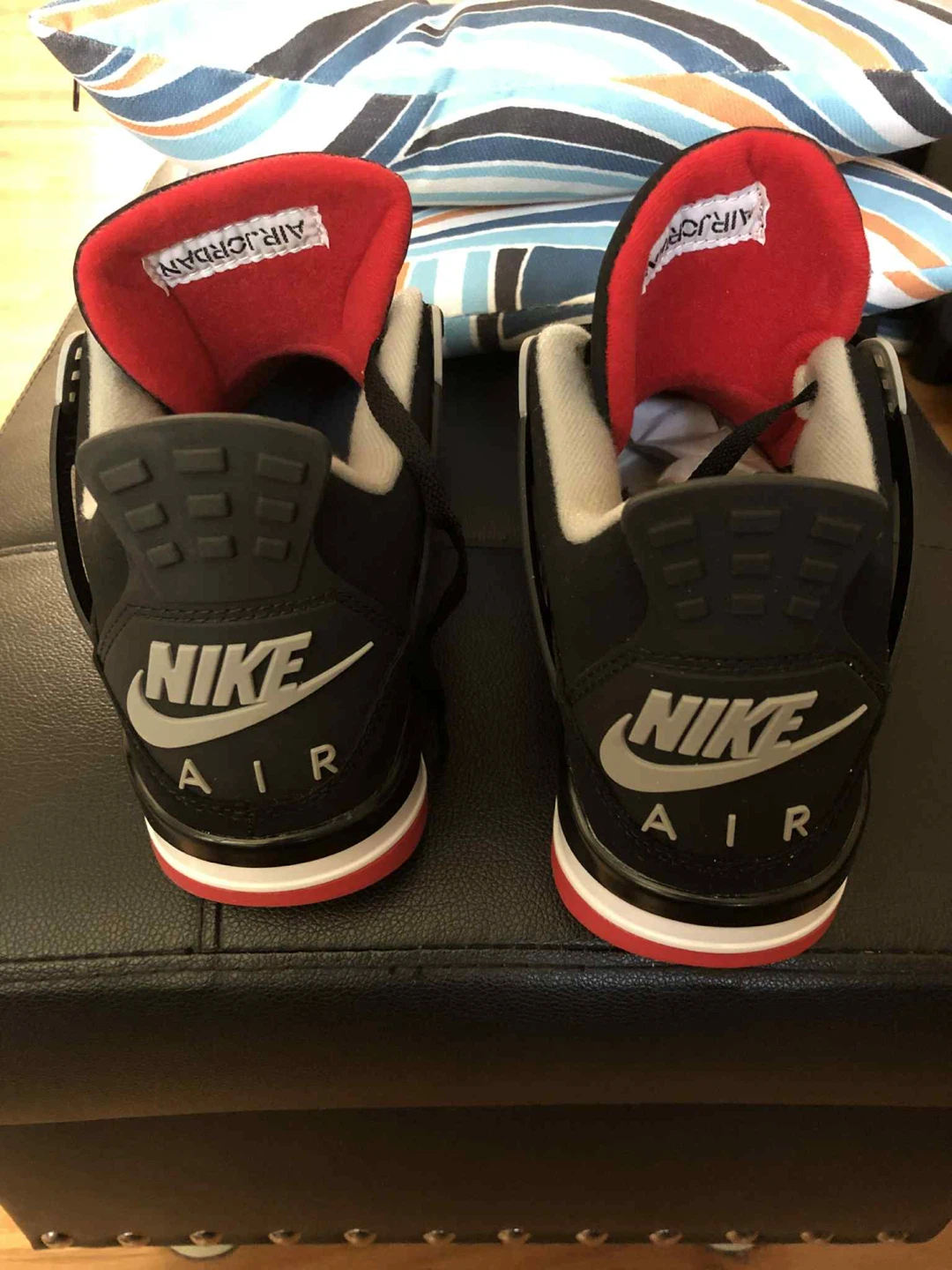 Bred 4s Mens size 10 - photo 2