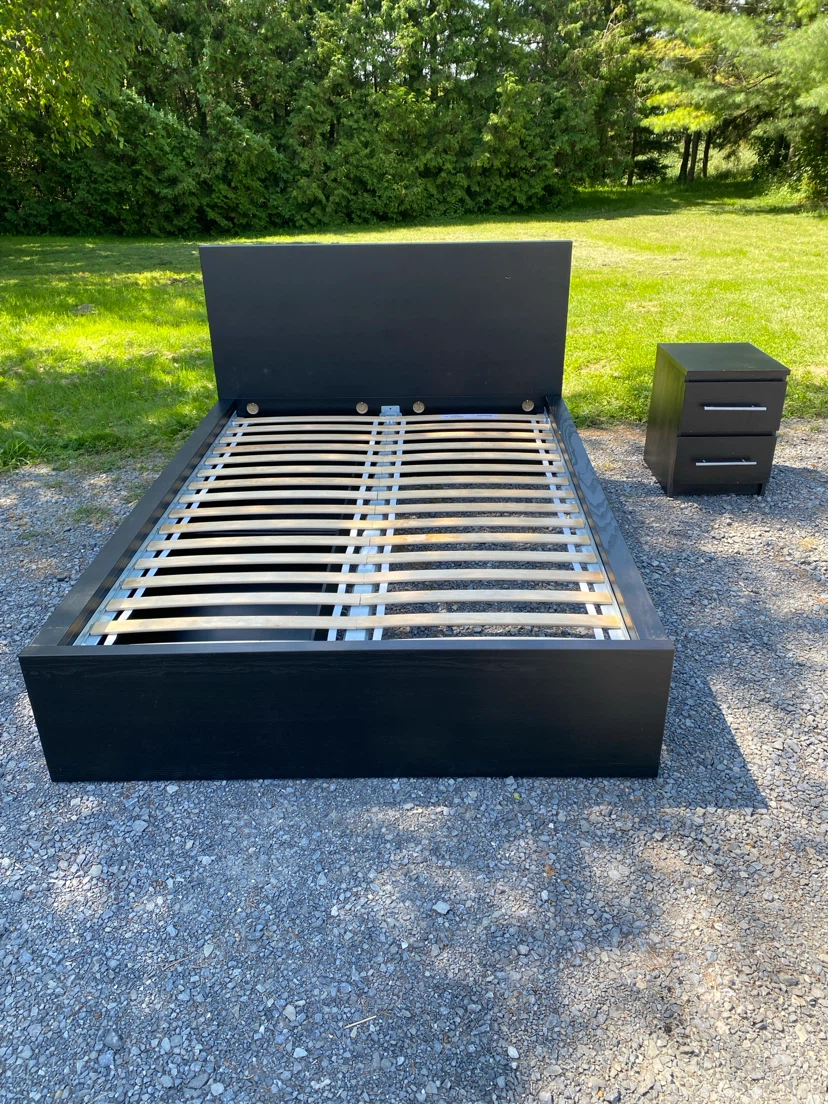 IKEA MALM Full Size Storage Bed with Nighstand (CAN DELIVER)