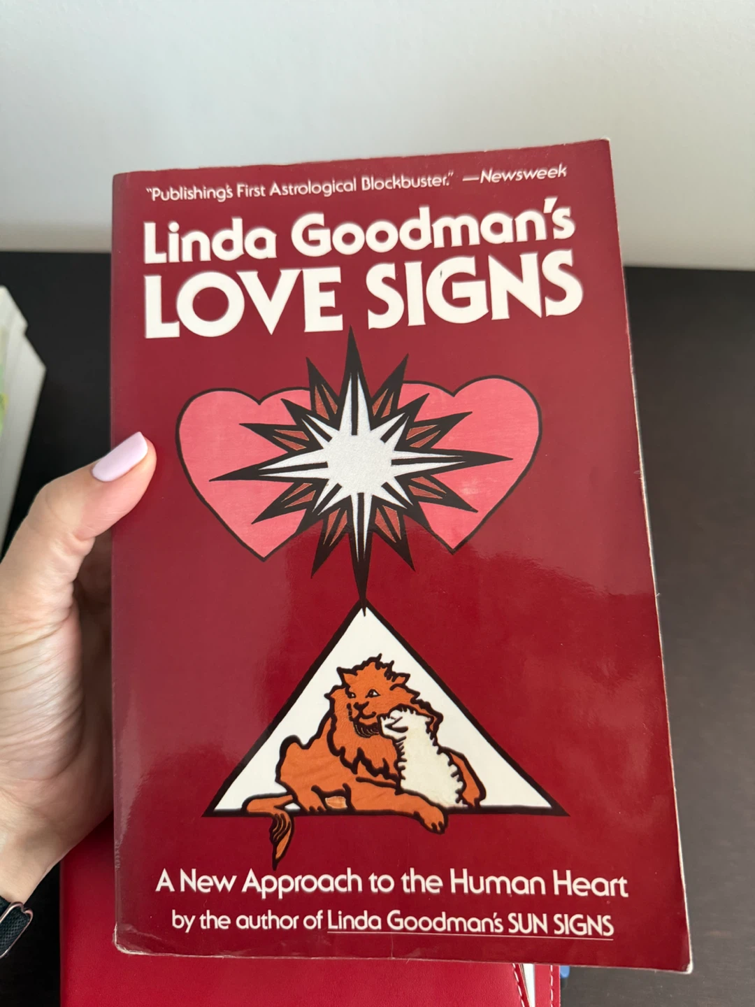 Linda Goodman's Love Signs Book