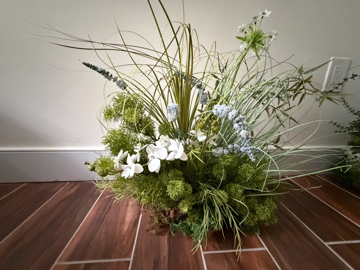 Greenery Floral Arrangement - photo 3