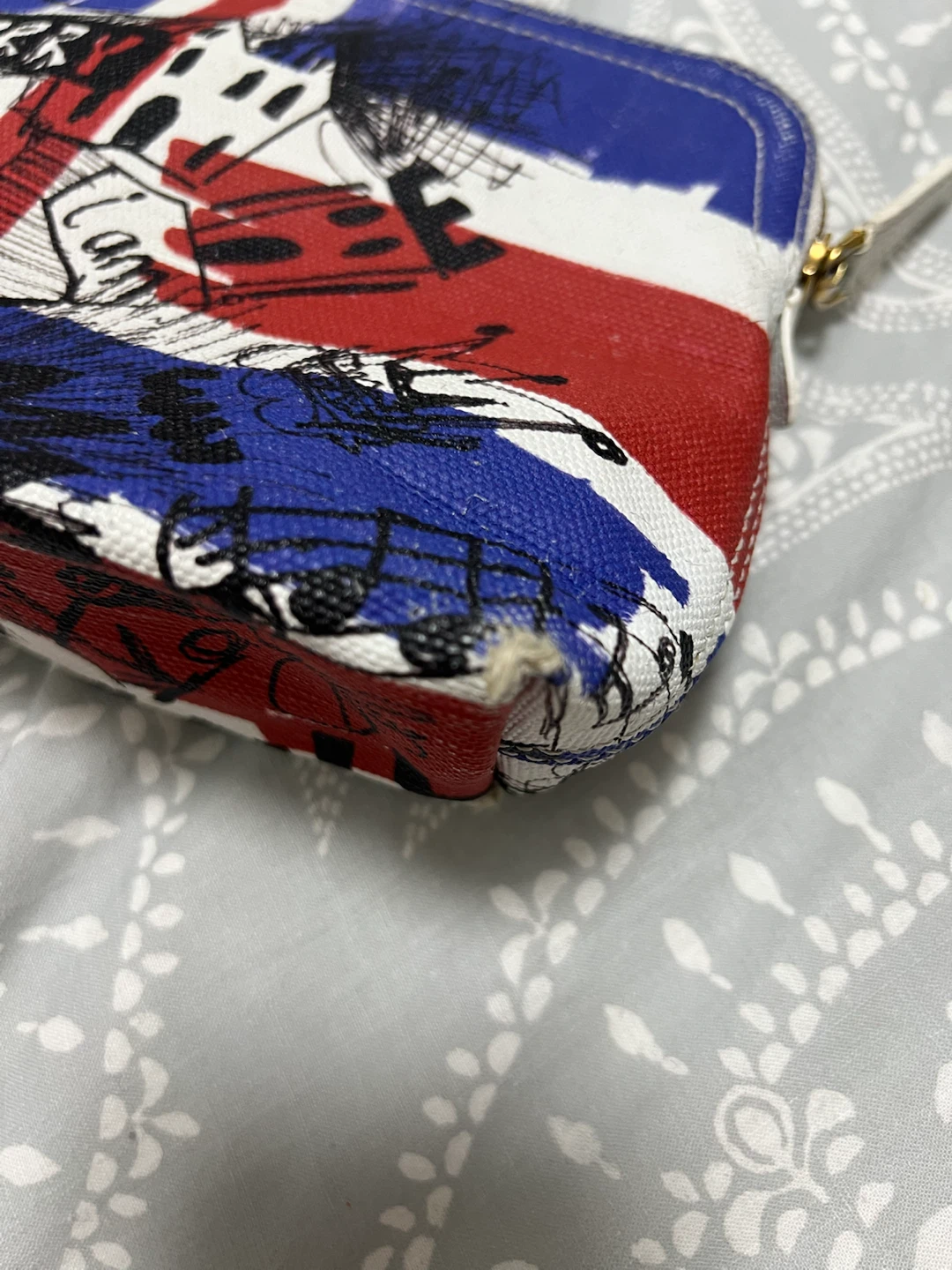 Burberry Pouch with Union Jack Design - photo 4