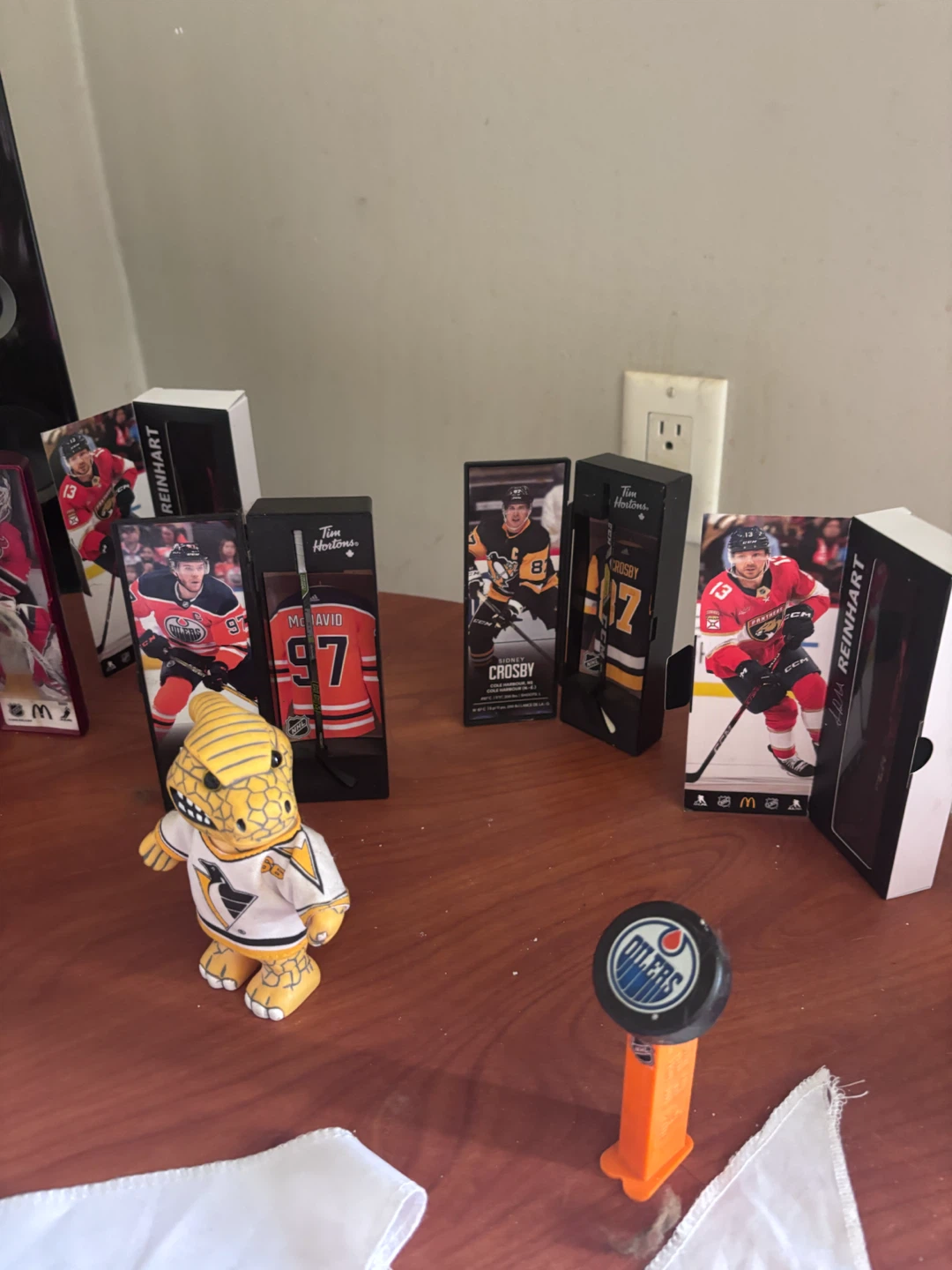 Mini hockey stick collectables