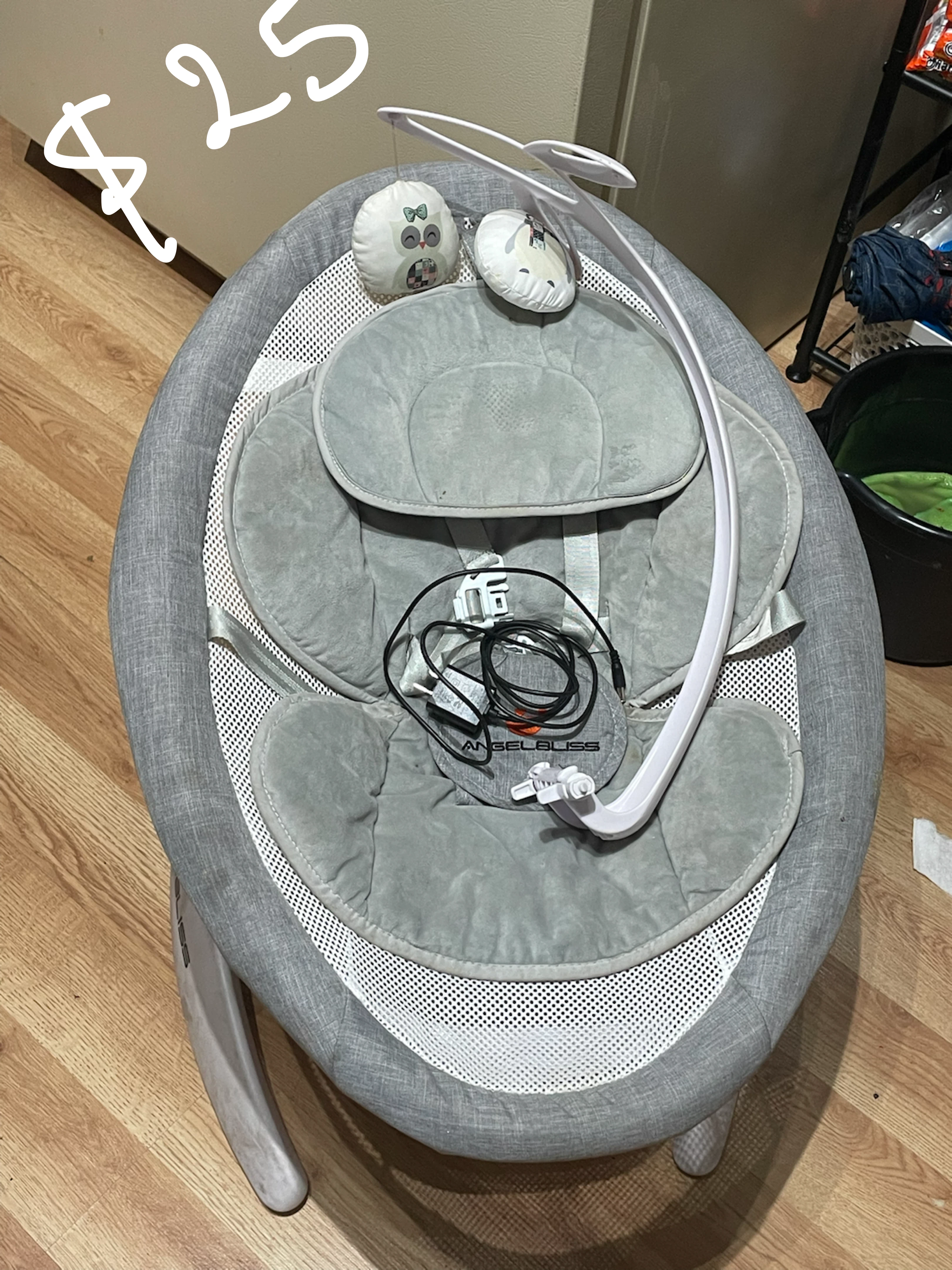 Baby Rocker with Musical Mobile