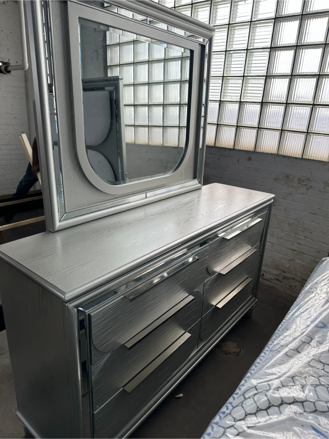 4 pc bedroomset bf mr dr ns - photo 4