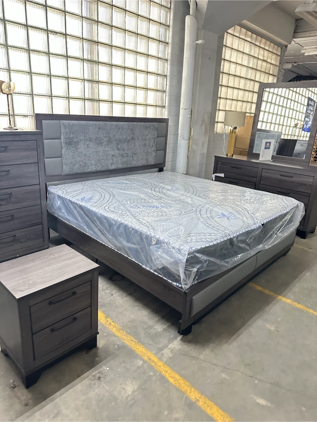 4 pc bed room set bf mr dr ns