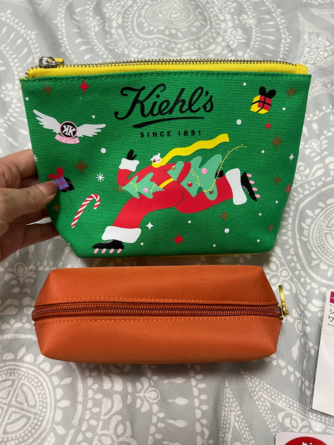 Pouch, cable protector and sticker - photo 5