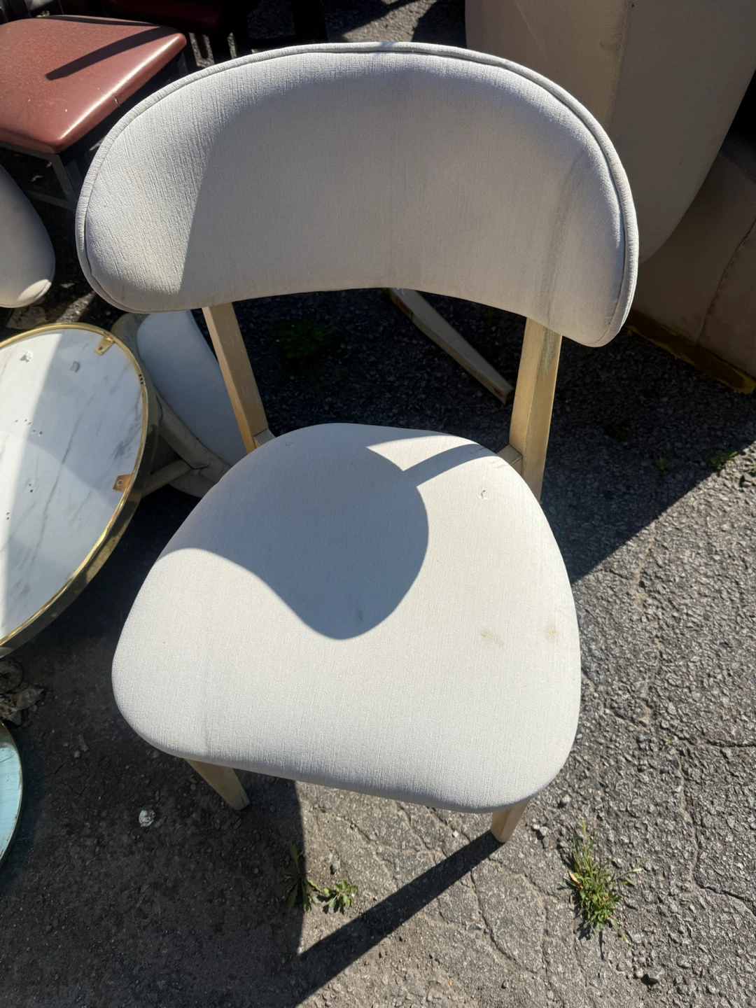 Velvet Accent Chair with Curved Back - photo 2