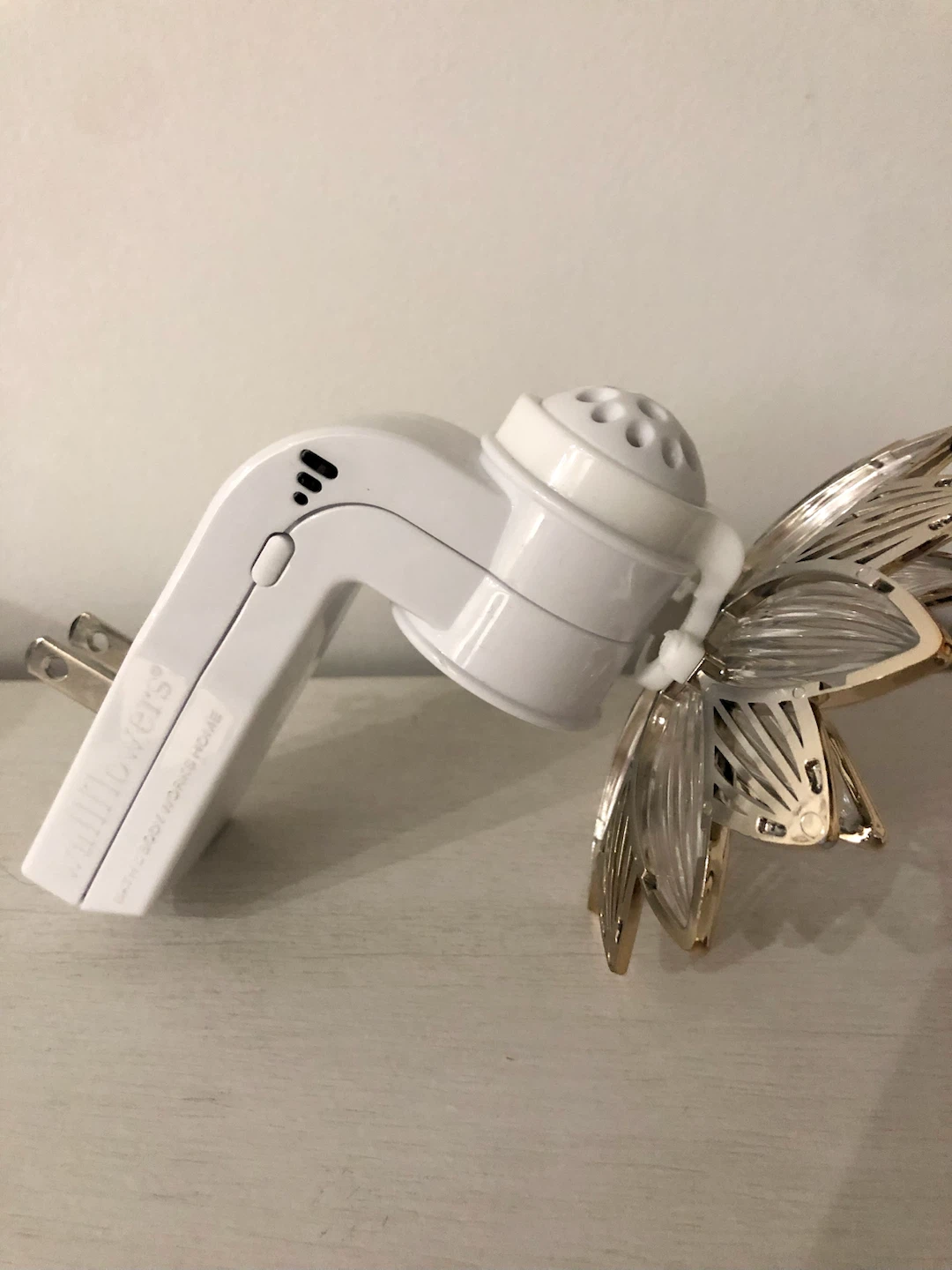 Wallflower Plug (Bath & Body Works) - photo 2