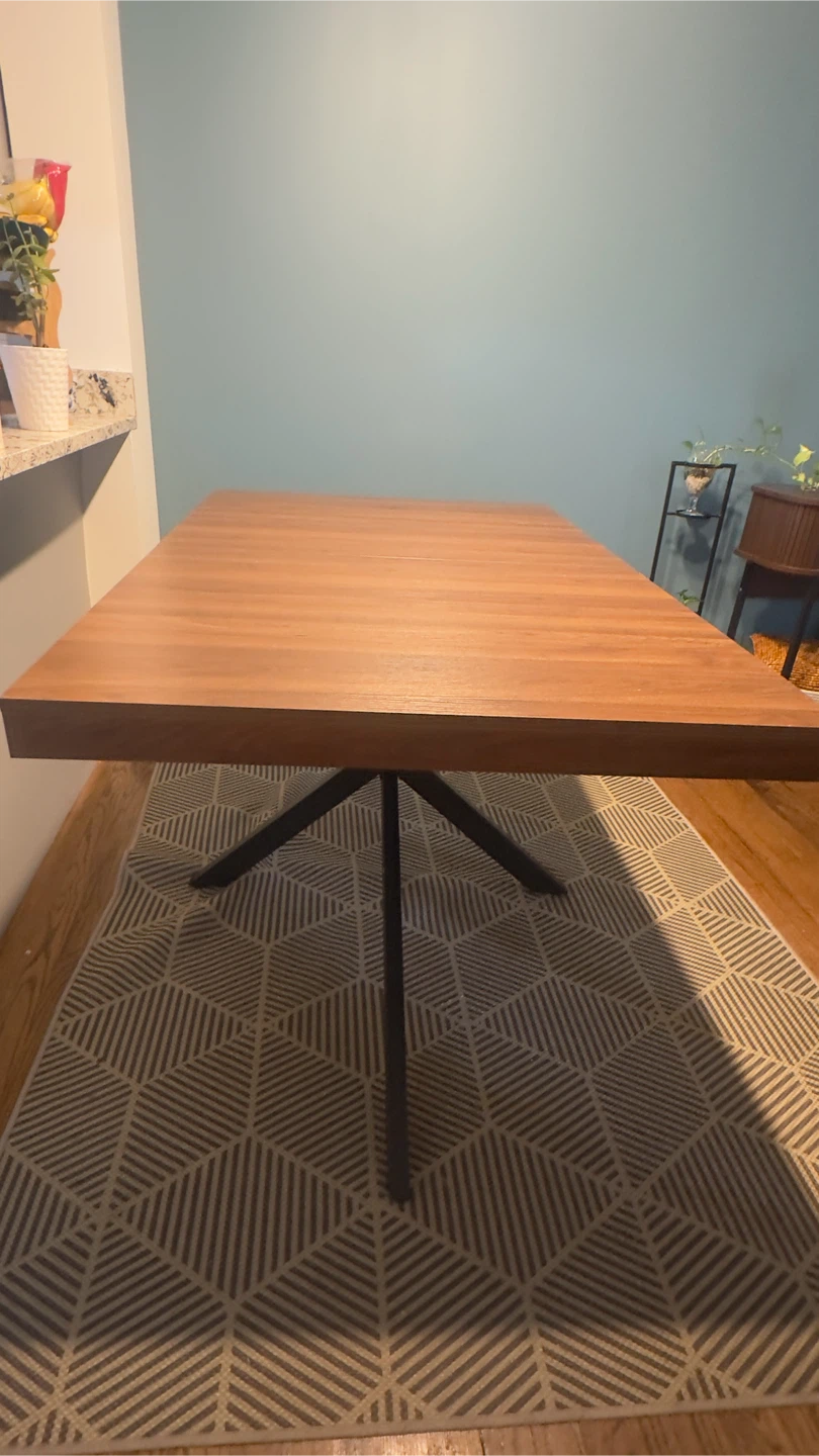 Extendable dining table in excellent condition – Like new - photo 5