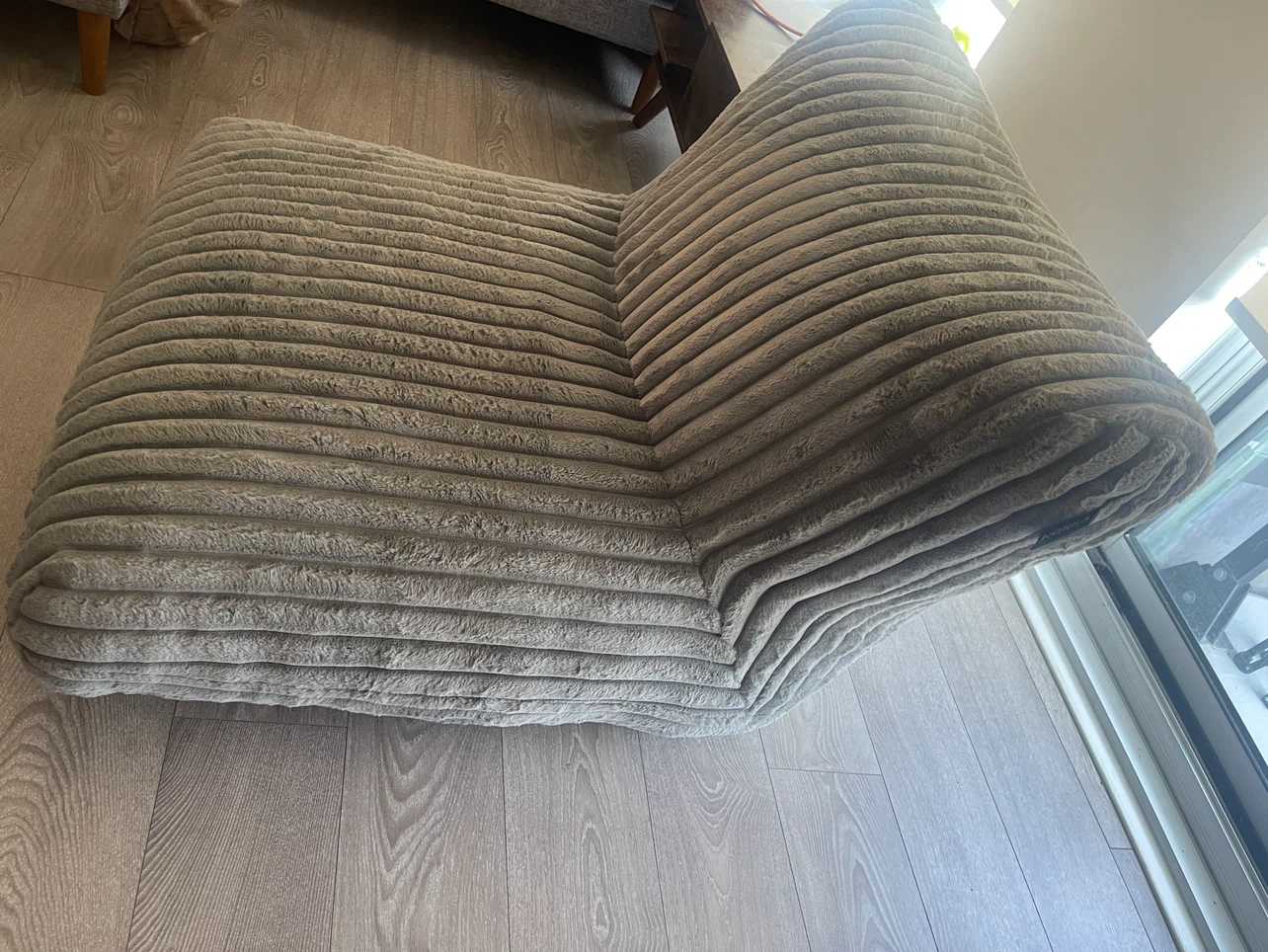 Modern Plush Floor Lounge Chair - photo 2
