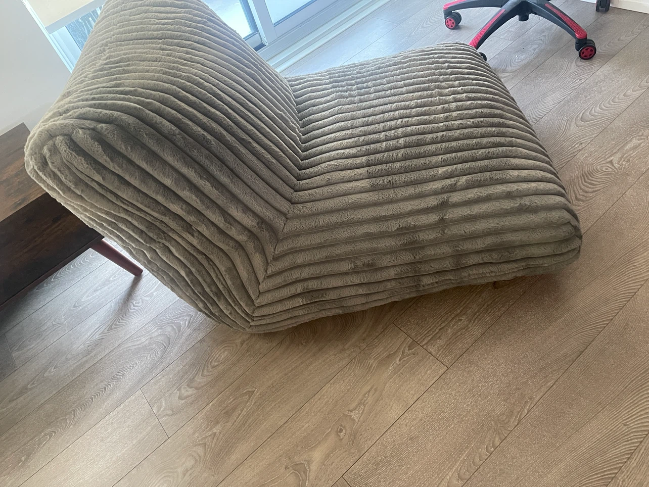 Modern Plush Floor Lounge Chair - photo 3