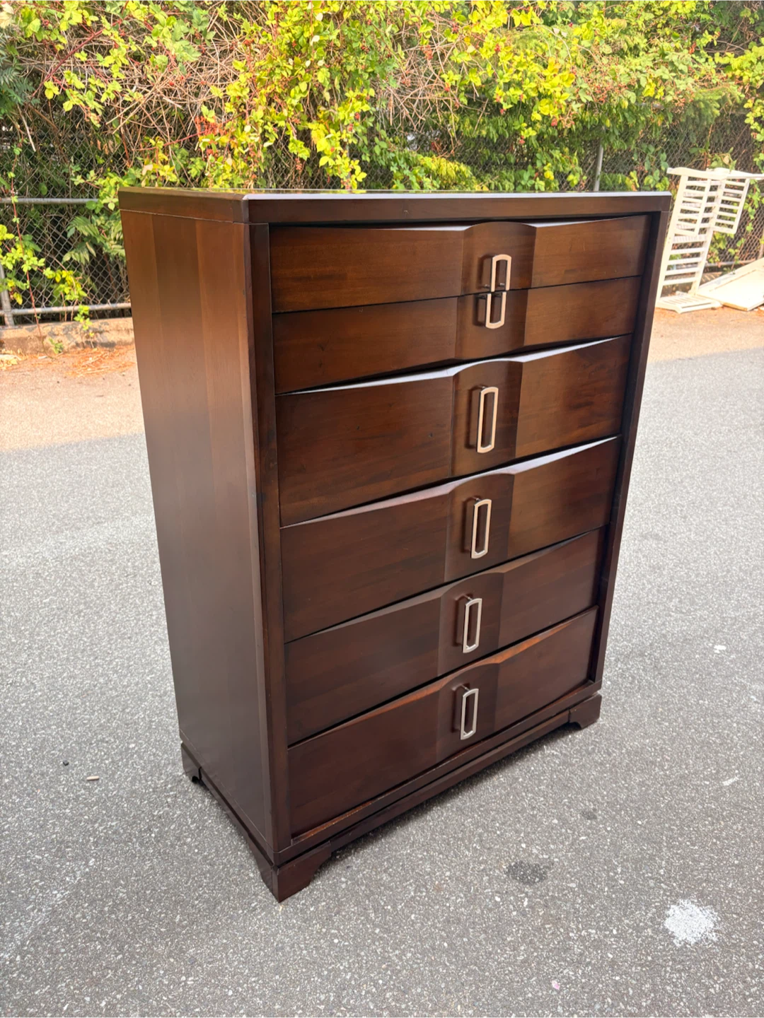 Delivery available- dresser - photo 5
