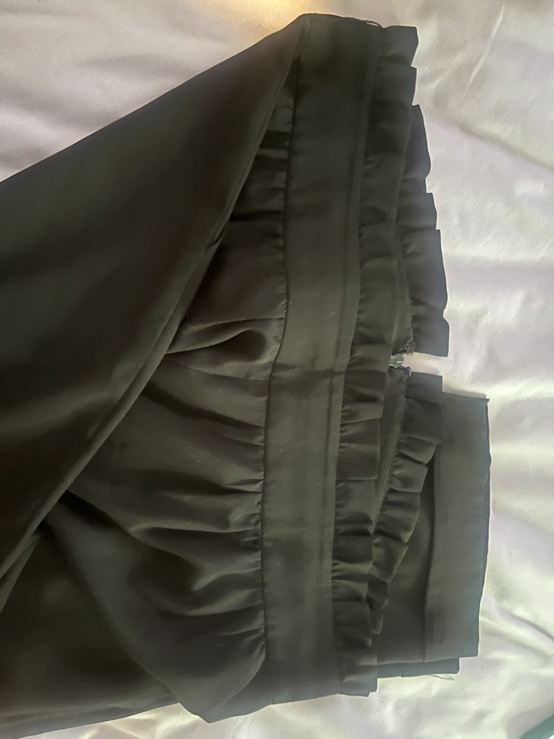 BCBG Generation Black Ruffled Waist Skirt Size 6 - photo 2