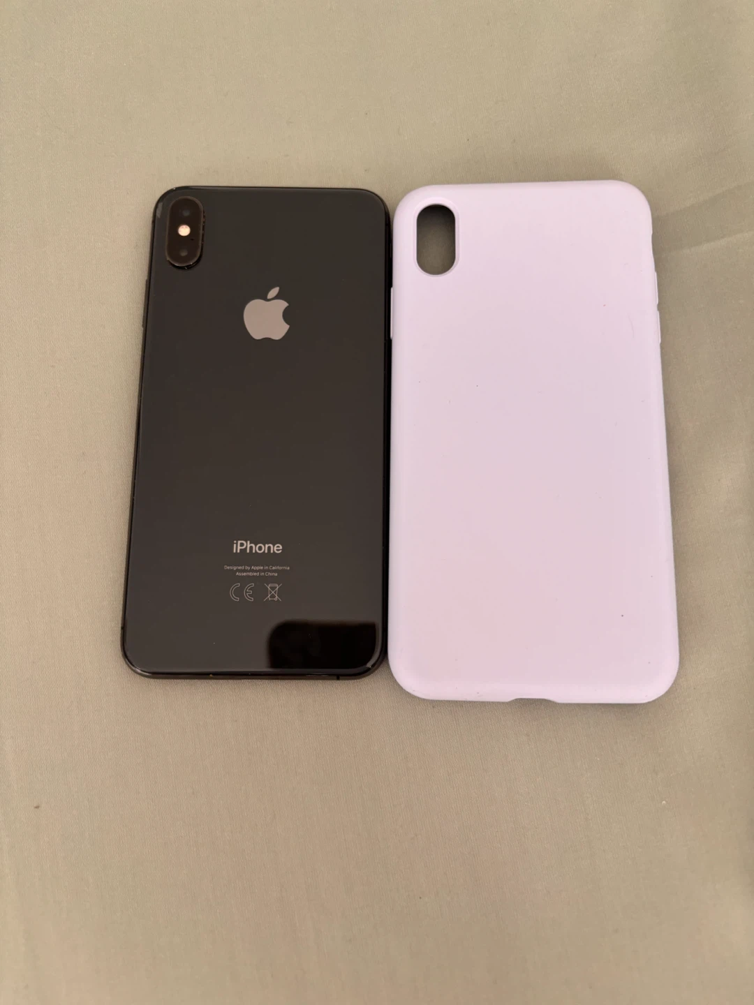 Apple iPhone Xs max with Case