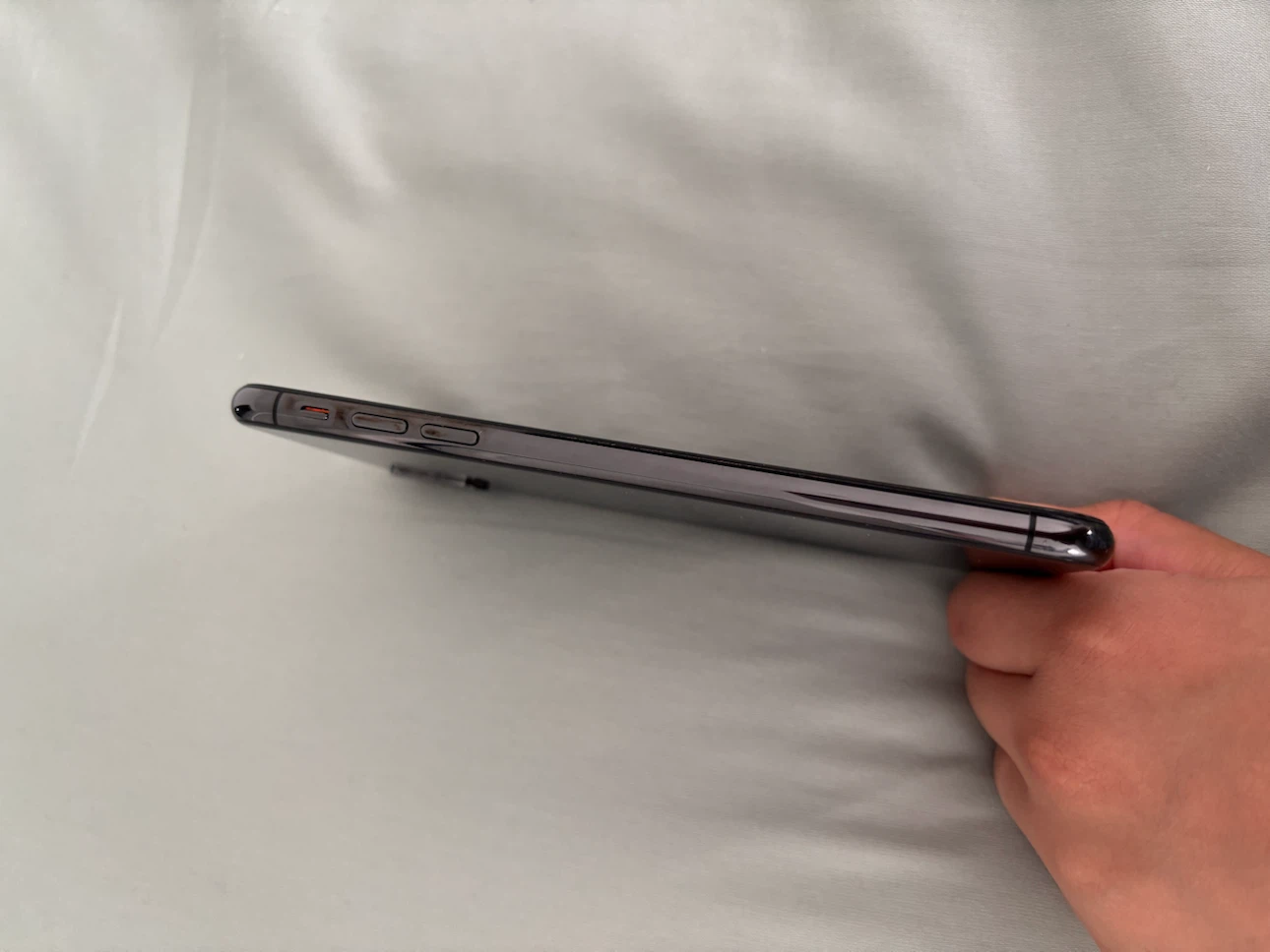Apple iPhone Xs max with Case - photo 2