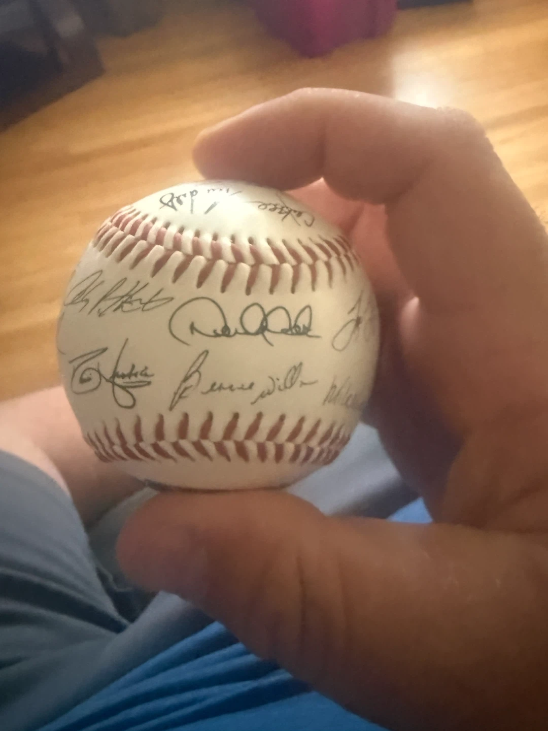 2001 New York Yankees Autographed Baseball - photo 3