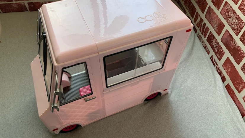 Our Generation Sweet Stop Ice Cream Truck with Accessories - photo 4