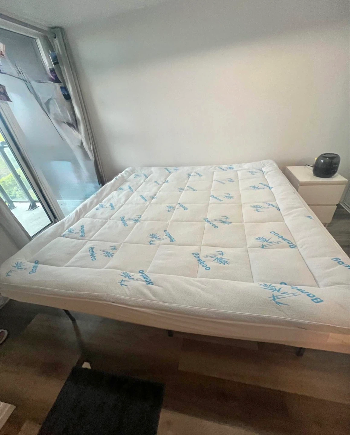 🛏️ King Mattress + 2” Bamboo Foam Topper – Excellent Condition