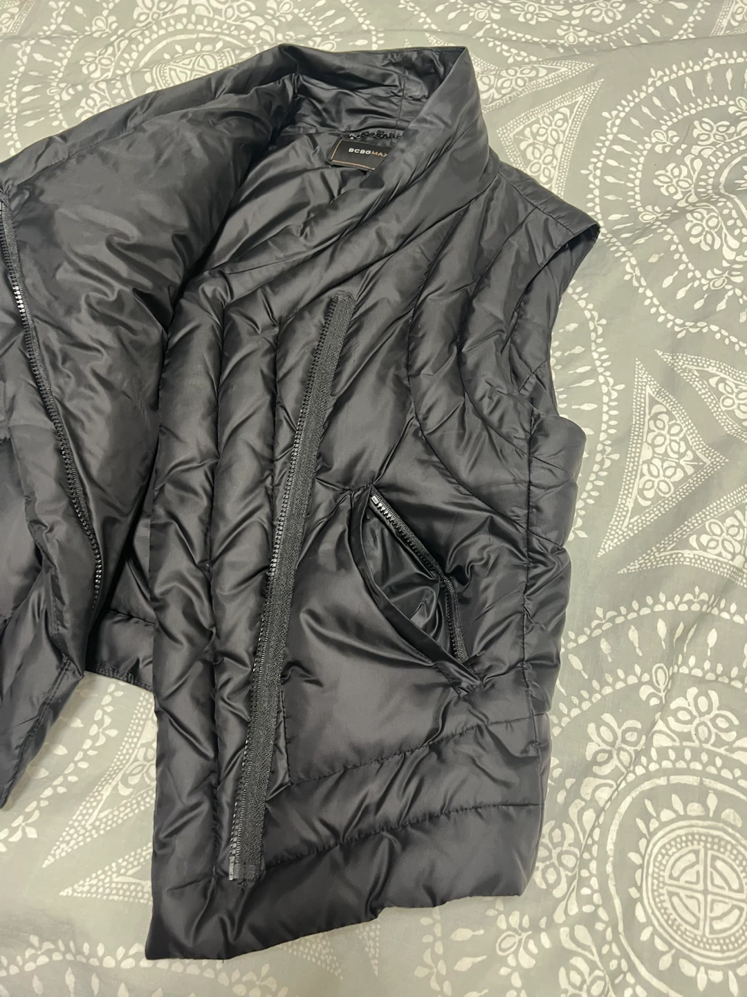 BCBGMAXAZRIA Black Puffer Vest - photo 4