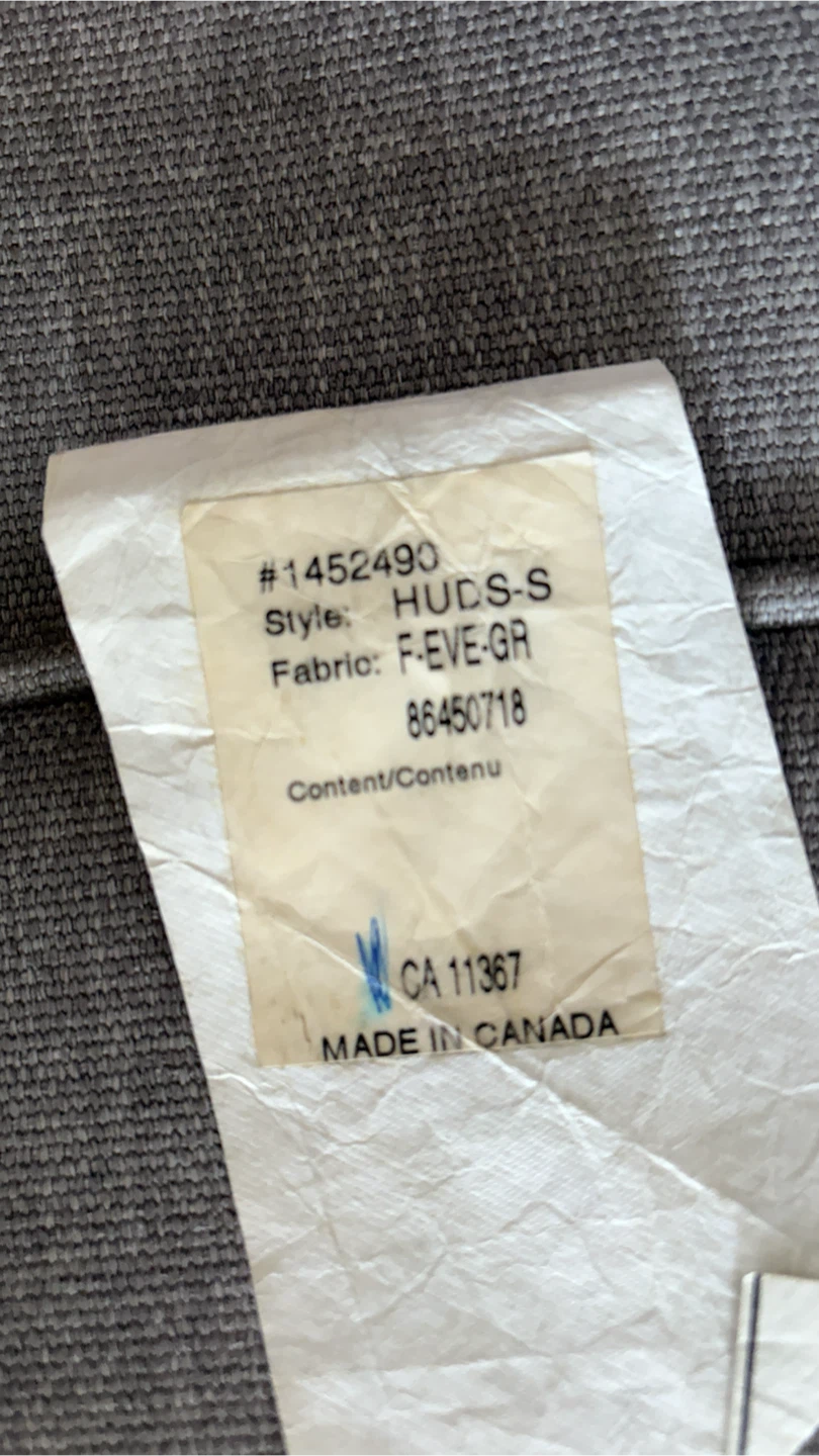 Beautiful, high-quality grey sofa from Hudson's Bay. - photo 4