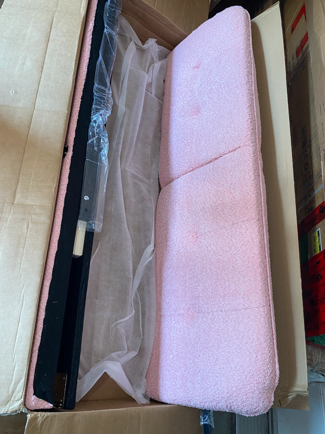 Pink Upholstered Daybed but incompleted. - photo 5
