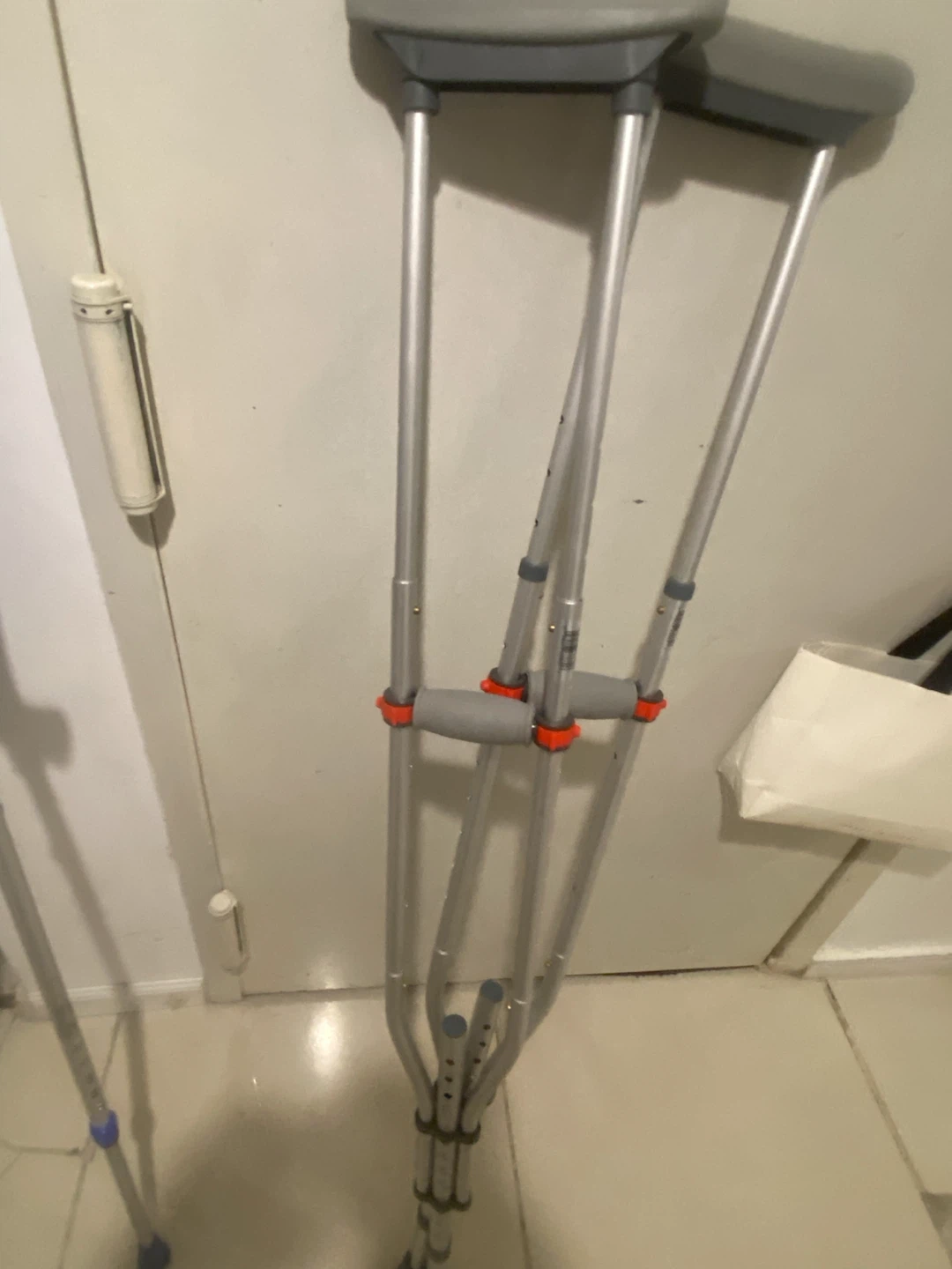 Adjustable Aluminum Crutches